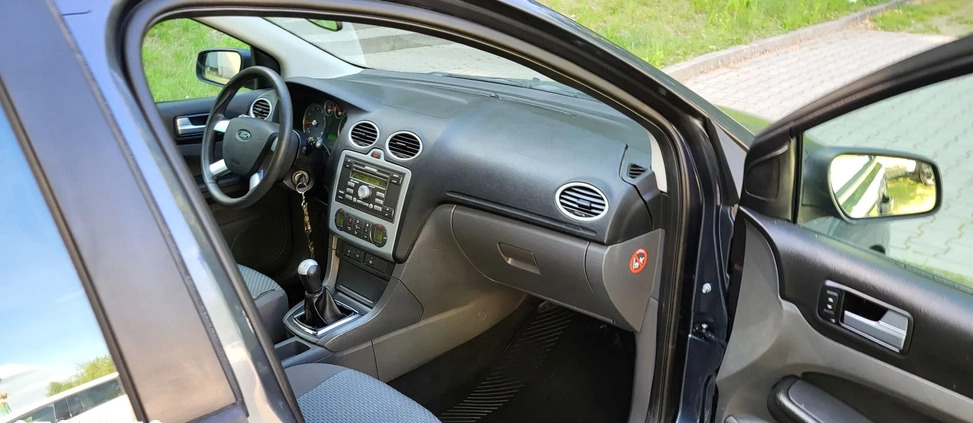 Ford Focus cena 9200 przebieg: 214827, rok produkcji 2007 z Odolanów małe 781